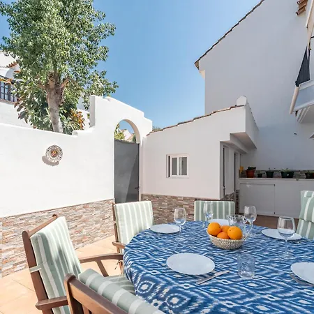 Townhouse Cancelas By Kura Homes